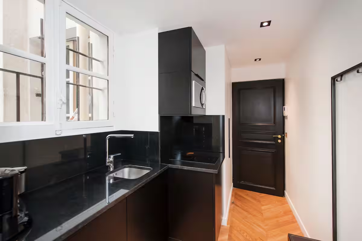 Odéon-Notre Dame de Paris (D)