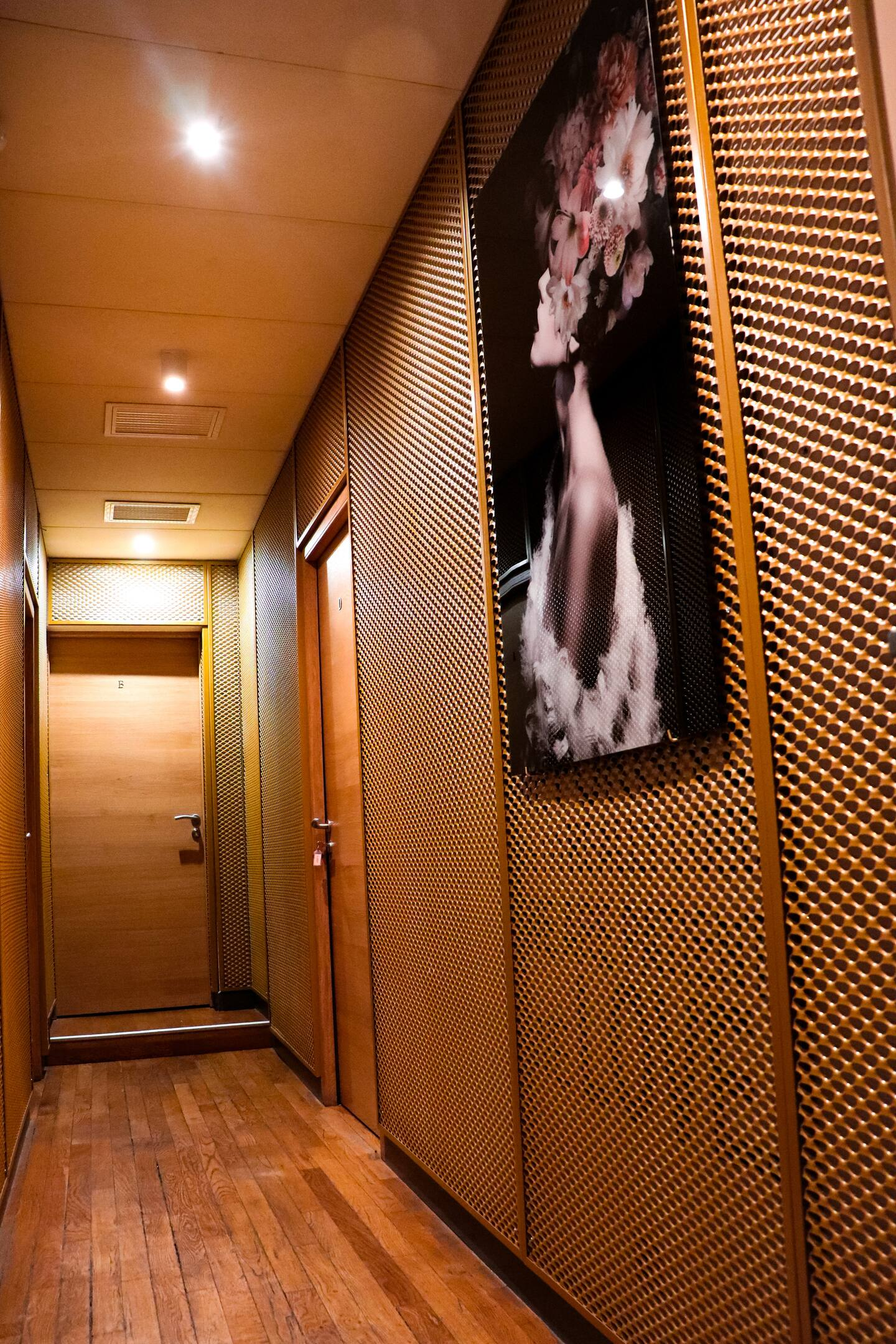 Marais Lovely Studio